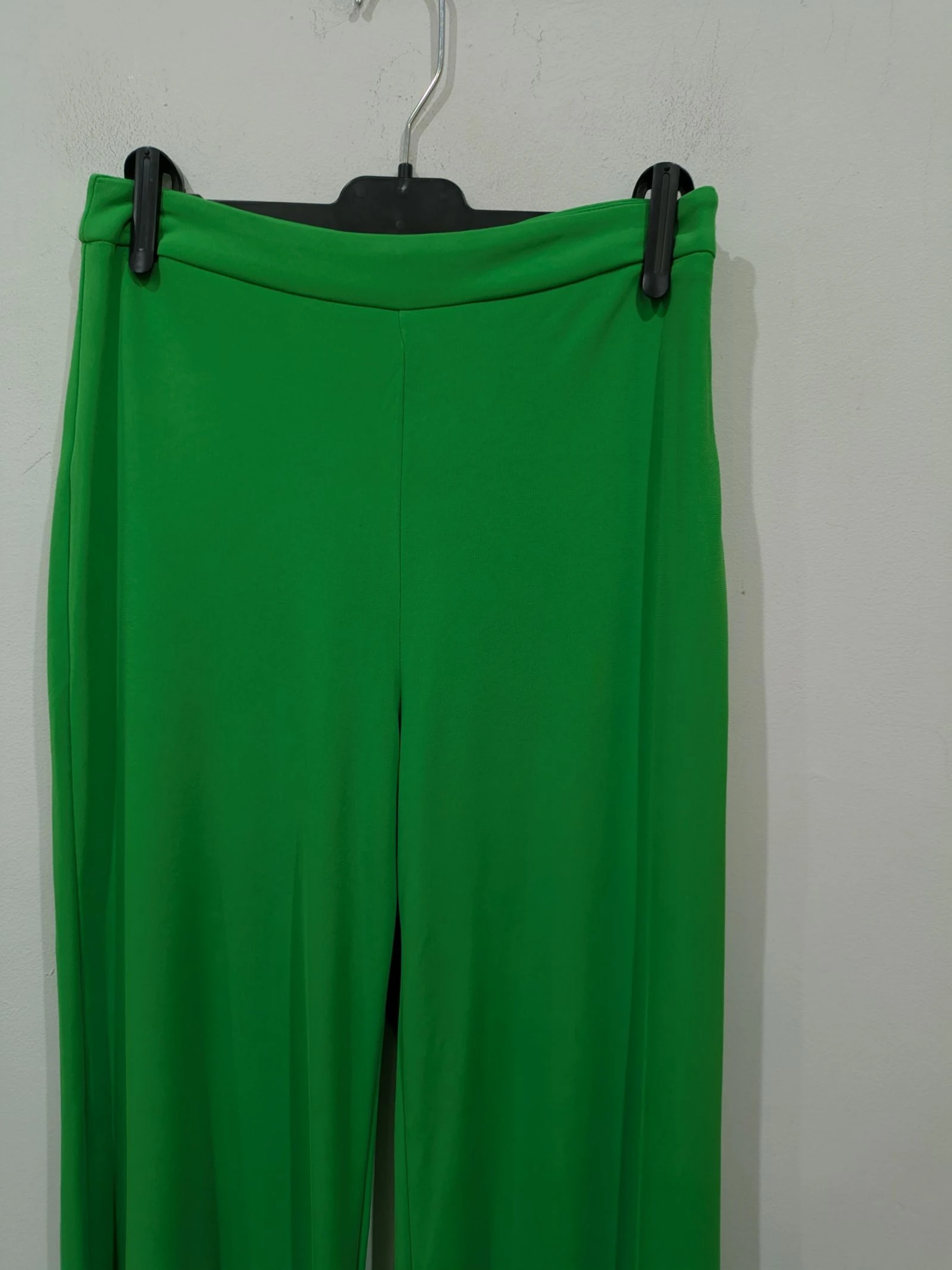 Pantalones anchos de talle alto de punto elástico en verde esmeralda talla S de Mango  – photo 8